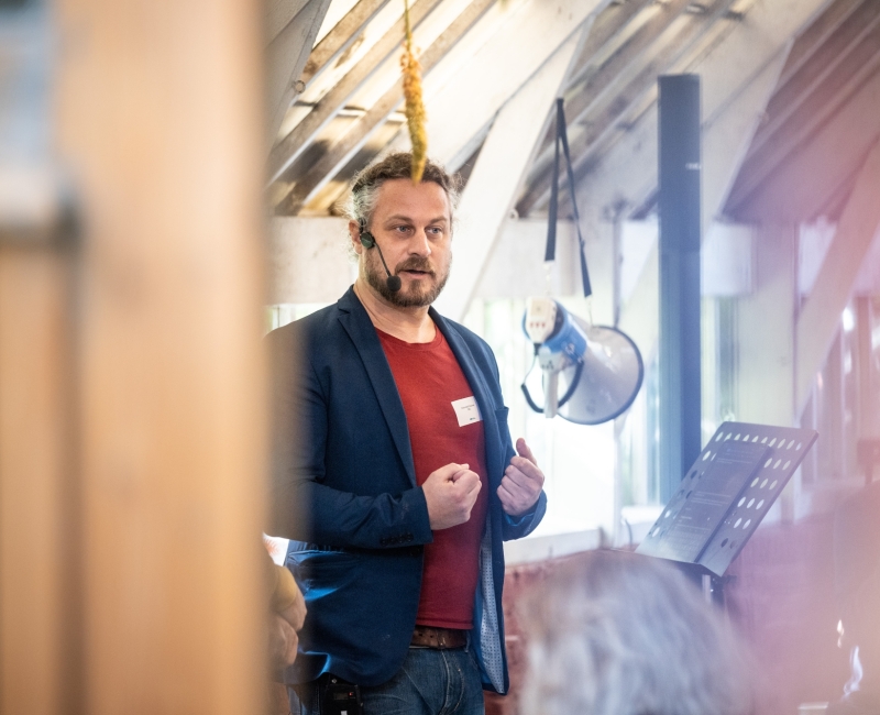 Webinar | Hoe de tegenstem organiseren onder grote druk.