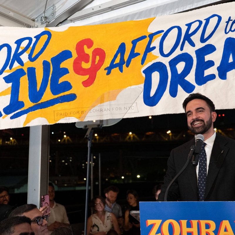 Winnen doe je niet alleen: achter de schermen bij Zohran Mamdani