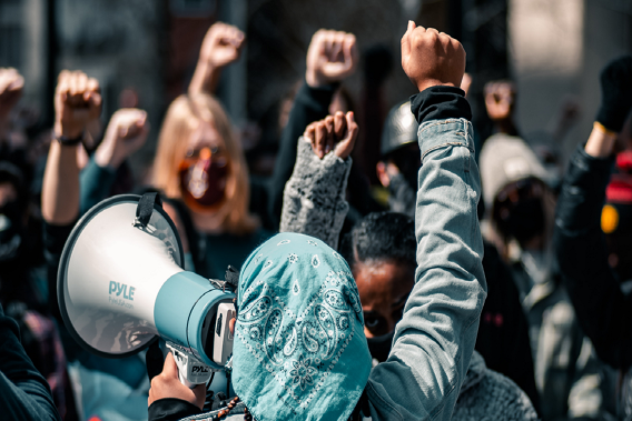 53 Tactieken om overtuigend te protesteren